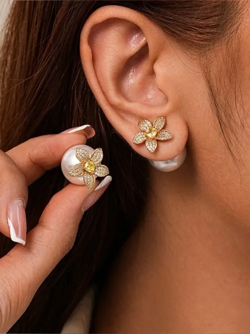 Pearl Flower Crystal Earrings
